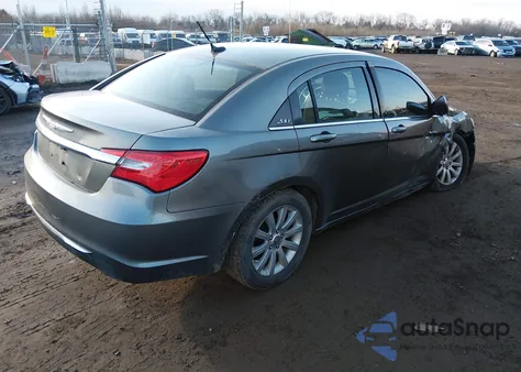 2012 Chrysler 200 Touring z USA, uszkodzony, nr VIN 1C3CCBBB8CN176496